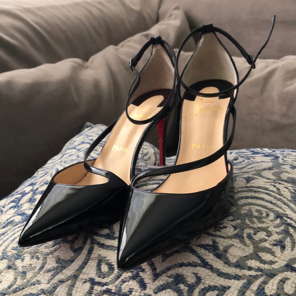 100% Christian Louboutin Fliketta Pumps, Size 38